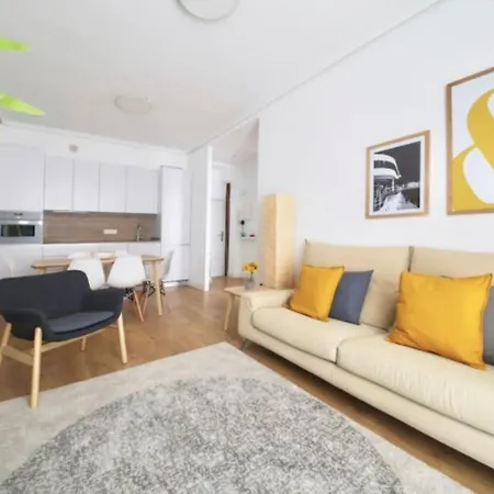 Daire 3 Bedroom House In The Heart Os