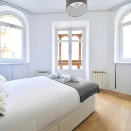 3 Bedroom House In The Heart Os * San Sebastián